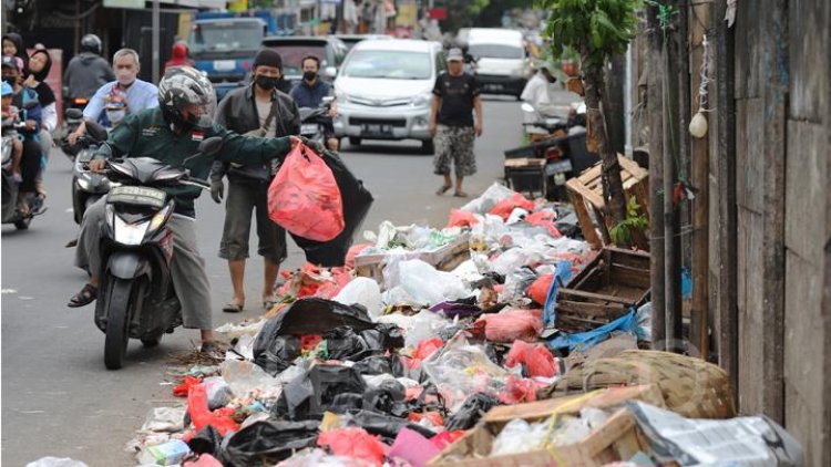 Membuang Sampah Sembarangan Bisa Menjadi Dosa Jariyah !!!