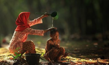 Mengapa Memuliakan Ibu Sangat Penting? Penjelasan dari Surat Luqman Ayat 14