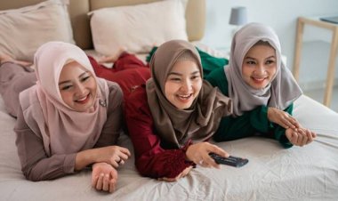 Nonton Drama Korea Sampai Keburu Episode Terakhir, tapi Sholatnya Ketinggalan!