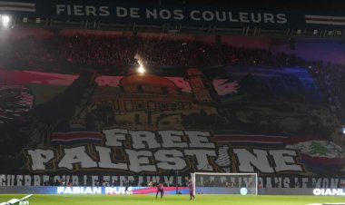PSG Akan Batasi Slogan Politik Pasca-Penyingkapan Spanduk 'Free Palestine'