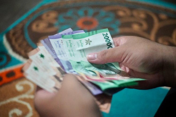 UMR Semarang 2025 : Daftar UMK di Jawa Tengah Terbaru