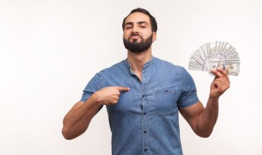 Bahaya Kesombongan: Akar dari Kehancuran Manusia